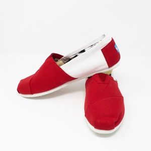 NWT TOMS MENS CLASSIC ON UNIVERSITY OF WISCONSIN